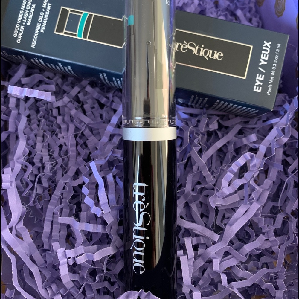 Trestique ‘Good Vibes’ Black Lacquer Mascara